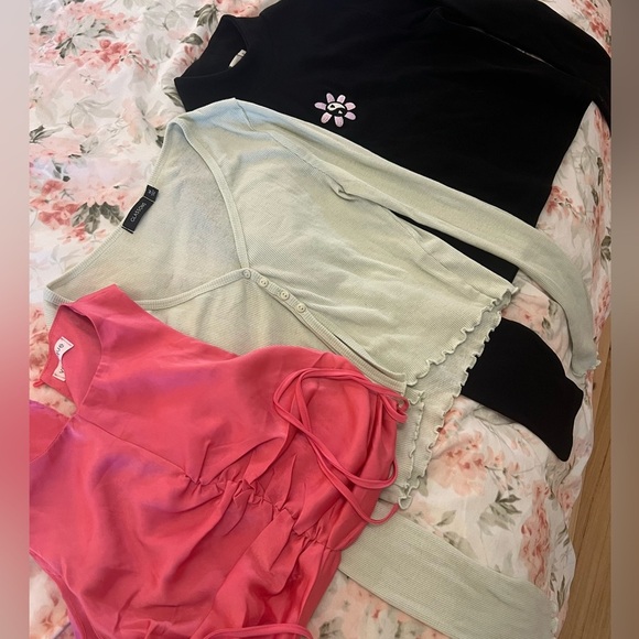 Bundle Of 3 Trendy Tops Embroidered Satin Lettuce Buttons Size S/M Boutique - Picture 1 of 9